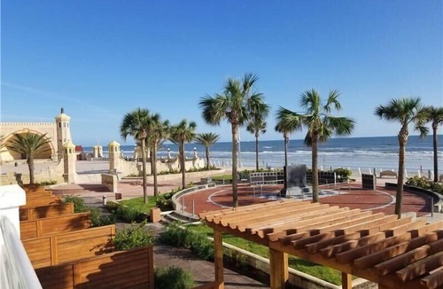 Brush - Stewarts Apartment | Excellent Choice! Enjoy at the Pool, Pets Allowed, Steps from Daytona Beach!