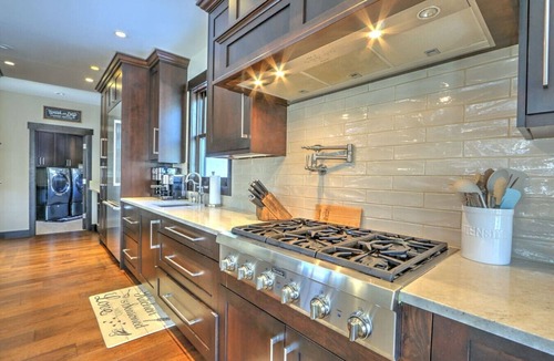 Glenwood Springs House | Exceptional MTN Retreat w/Hot Tub, Near Skiing!