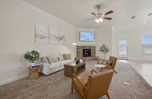 Midland House | Executive Corporate Retreat RL Work-Friendly