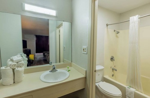 Beeville Hotel | Executive Inn