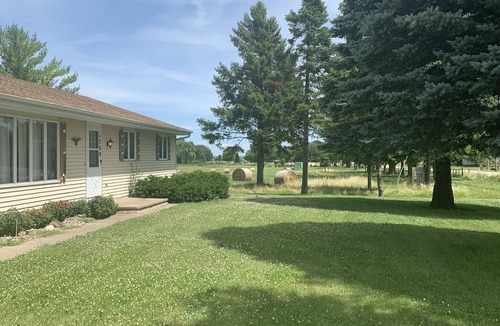 Oshkosh House | Experience Oshkosh charm near EAA Aviation Museum