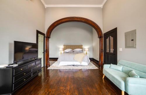 Marshall Apartment | Explore Downtown Marshall: Historic Studio Getaway