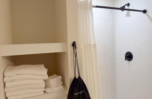 Sandusky Hotel | Explorer Rest & Recreation