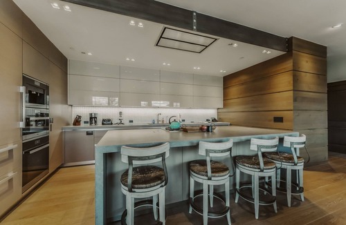 Avon Condo | Exquisite Residence by InvitedHome | Hike In/Out, Premier Kitchen, Modern