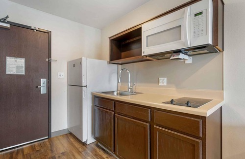 Orlando Hotel | Extended Stay America Select Suites - Orlando - Airport