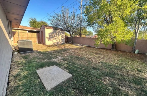 Northeast Carrollton House | *Extended Stay: Backyard, Garage, Fireplace*