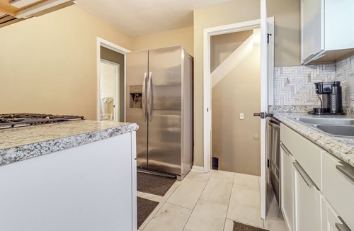 Inkster House | Extended Stay in Metro Detroit: Home w/Yard!