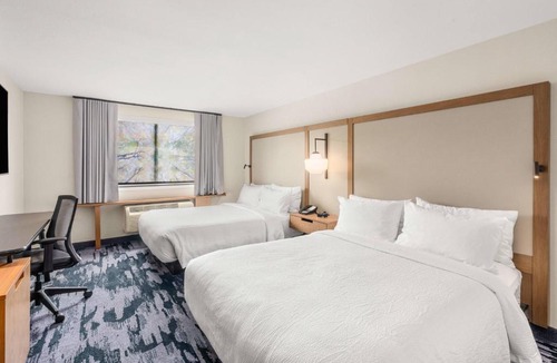 South Lake Union Hotel | Fairfield Inn & Suites by Marriott Seattle Downtown/Seattle Center