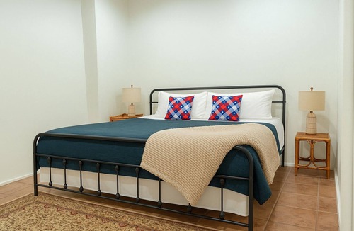Nocona House | Family- friendly Rustic Cabin on a Peaceful and scencic Farm