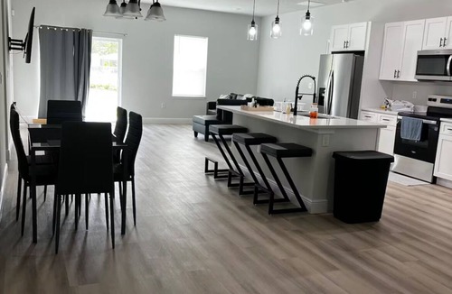Ocala House | Family Fun Getaway, Spacious, Cozy & Kid-Friendly