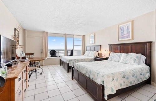 East Daytona Apartment | Fantastic Ocean Front Studio W/Balcony in Daytona!
