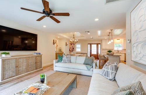 Stuart House | Fenced Yard, 4 Mi to Stuart Beach: Family Retreat!