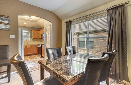 Fort Worth Cottage | Fenced Yard & Patio! Family Escape in DFW Suburbs