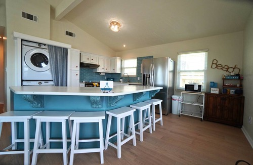 San Luis House | Fire Pit | Walk to Beach | Putting Green | Ping Pong | Bocce
