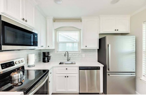 Surfside Beach House | Fisherman's Dream: Waterfront Home