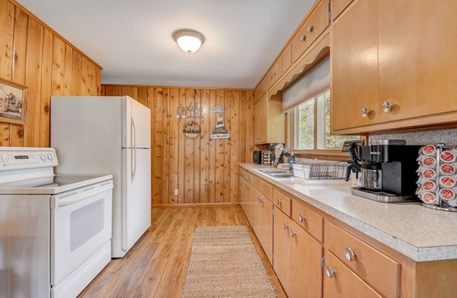 Markesan Cabin | Fisherman's Retreat | Arcades | Firepit | Grill