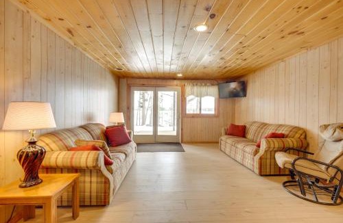 Ainsworth House | Fishing Paradise: Lakefront Duplex in Northwoods