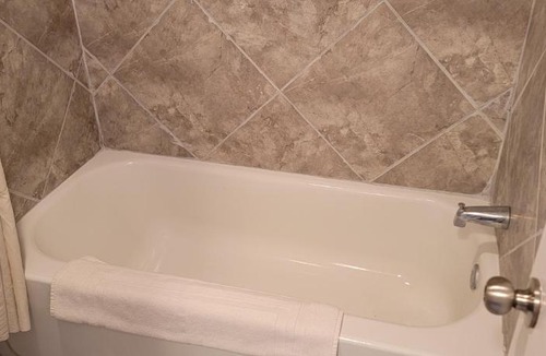 Eunice Hotel | Five Star Inn