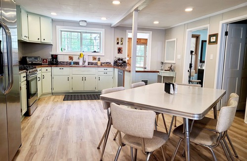 Marinette House | Foghorn Bay Getaway Relax and play at this private 4 BR/2BA, 1.5-acre property!
