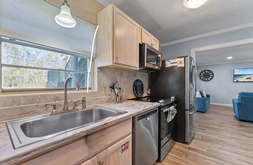 Foley Apartment | Foley Riverfront Escape Kayaks Firepit Near Beach