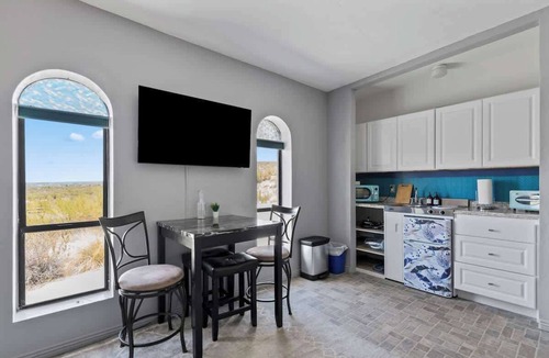 Oro Valley House | Foothills Villa Suite | Summer Wing & Views