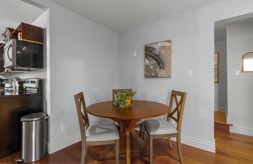 Quidi Vidi Apartment | Forest House 1 Bdrm QV Lake View Parking