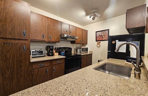 Kings Beach Condo | Forest Views | Community Pool & Tennis Courts
