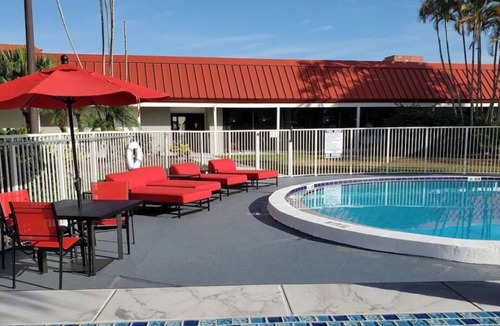 Vero Beach House | Four Deluxe Units w/ Free Breakfast & Parking! Short Drive to Gifford Park!