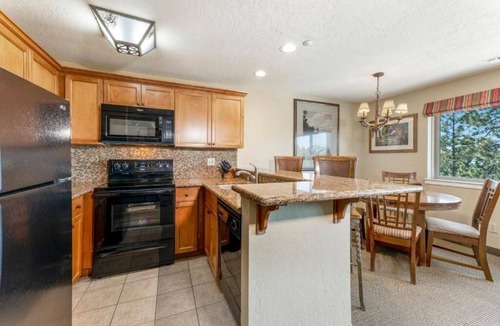 Tahoe Village Apartment | Four Villas w/Kitchenette, Pools, Playground & Relaxing Spa Access
