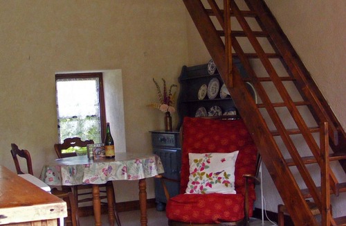 Saint-Quentin-les-Chardonnets Apartment | A Farmhouse Gite Surrounded By Apple Orchards And Attractive Garden