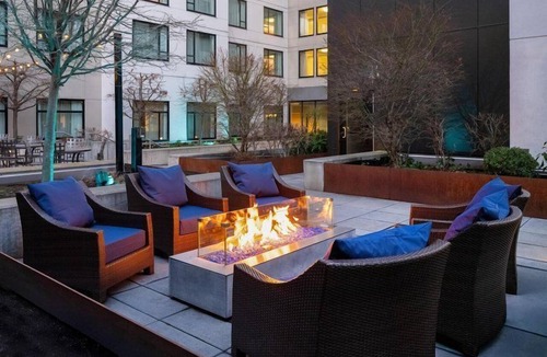 Cascade Apartment | Free Breakfast! Cozy King Suite w/Full Kitchen