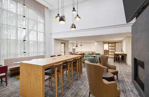 Peoria Condo | Free Breakfast. Pool & Hot Tub. Close to St. Francis Medical Center!