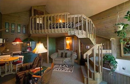 Eureka Springs Cottage | Full Glass Front Eureka Springs Cabin with 20+ mile views from our Mountain Top