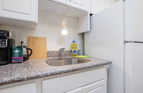 North Queen Anne Apartment | Fully Furnished Private Room in Queen Anne Seattle