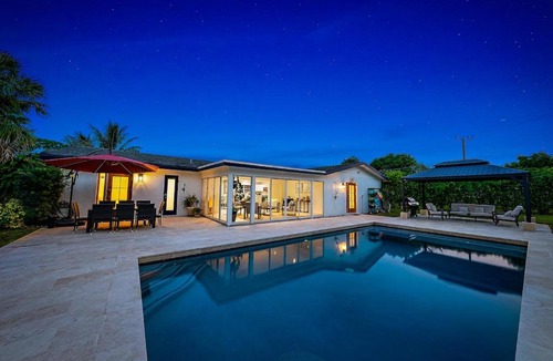 Hunt Club Apartment | Fully Remodeled, Huge Backyard, Pet-Friendly, Pool