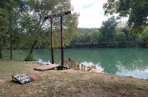Hardy House | Fully stocked RV w Private Dock/Firepit on Spring River. Walk to Old Town Hardy!