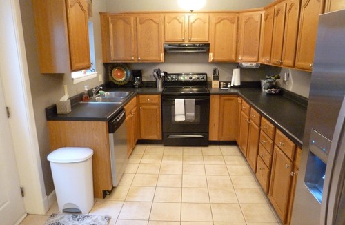 Soulard House | Fun and walkable area, sleeps 9, private parking and patio, newly renovated!