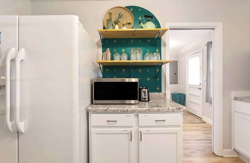Lee's Summit House | Fun!Convenient Sleeps 10!Walk to FanFest Shuttle