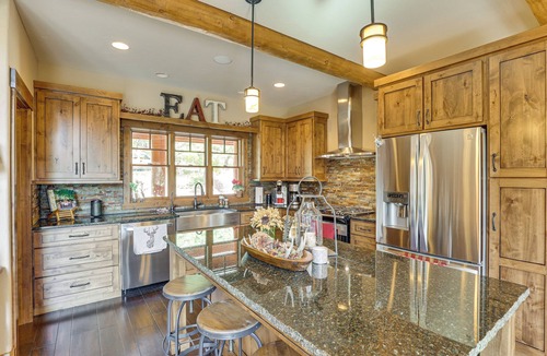 Deadwood Cabin | Furnished Decks & Game Room: Sturgis Rally Cabin