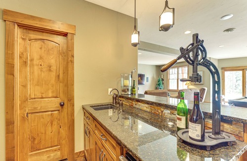 Deadwood Cabin | Furnished Decks & Game Room: Sturgis Rally Cabin