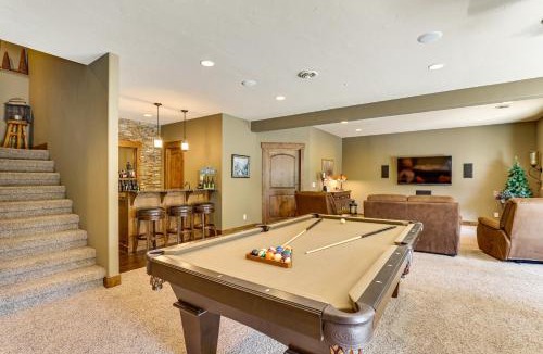 Deadwood House | Furnished Decks & Game Room: Sturgis Rally Cabin