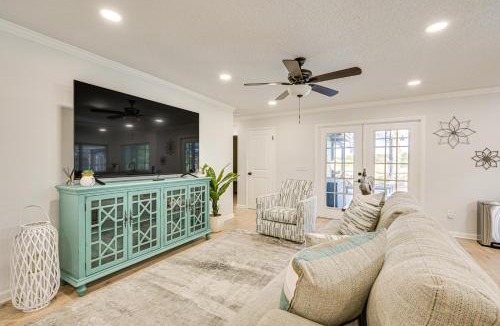 Spring Hill House | Furnished Outdoor Area! Family Home in Spring Hill