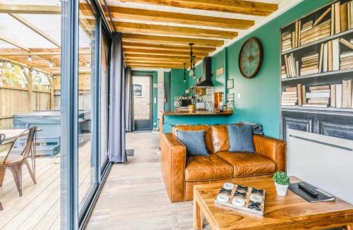 Valognes House | Gîte L'écurie avec spa privatif