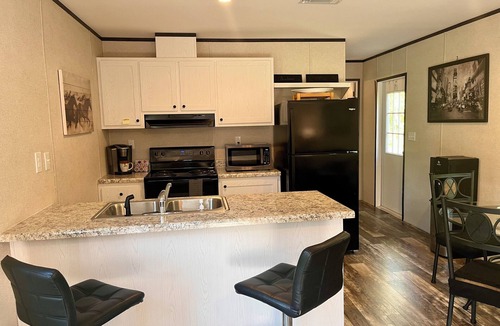Gainesville House | Gainesville Hideaway 30-min to Springs Pet- Friendly