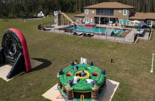 Groveland House | Game Estate with Private Waterpark - Sleep 54
