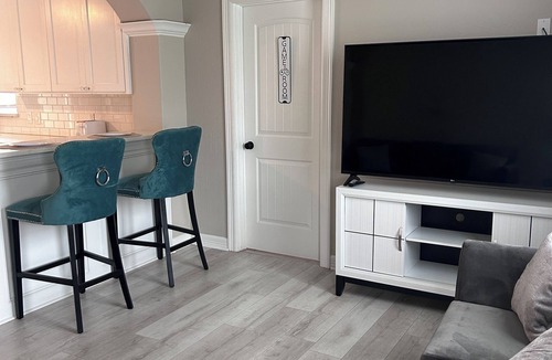 Beaumont House | Game room ! HUGE backyard , located in downtown Beaumont !