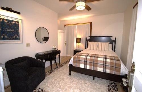 Port Austin Hotel | Garfield Inn
