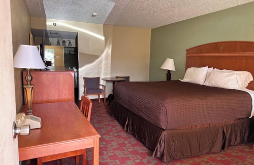 Rifle Hotel | Gateway Lodge