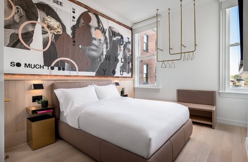 Little Portugal Hotel | Gladstone House