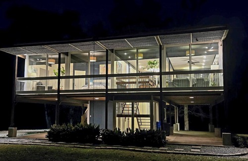 Covington House | Glass House on scenic Bogue Falaya river